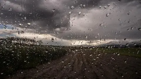 W wielu miejscach drogi będą śliskie