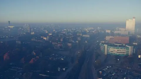 Nowe normy ostrzegania o smogu przekroczone zostały między innymi w Katowicach