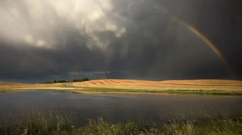 W piątek pojawią się opady deszczu, burze i grad