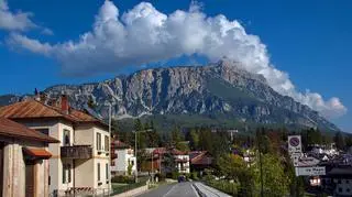 Ściana skalna oderwała się od masywu w rejonie w rejonie miejscowości Cortina d'Ampezzo 