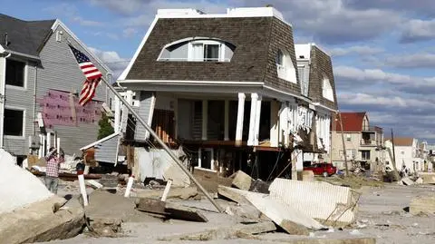 Susze, tornada, huragany i pożary kosztowały USA 110 mld dolarów