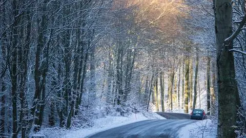 Miejscami na drogach pojawi się śnieg, ale będzie pogodnie