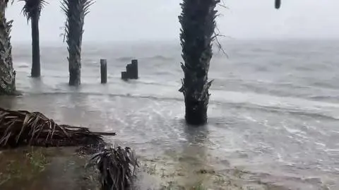 Elsa na Florydzie. Tornada, powodzie, jest ofiara śmiertelna