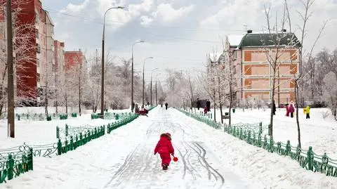 Prognoza pogody na dziś: miejscami będzie się przejaśniać, miejscami popada marznący deszcz