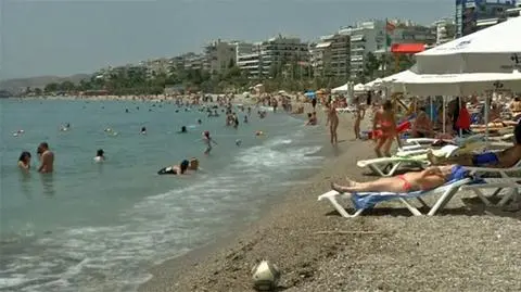 Afrykańskie upały w Grecji. Plaże oblężone