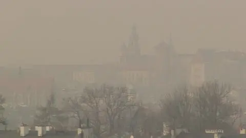 Gęsty smog w Krakowie