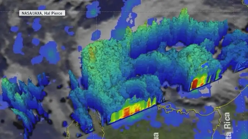 Ilość opadów deszczu podczas burzy tropikalnej Nate (NASA/JAXA, Hal Pierce)