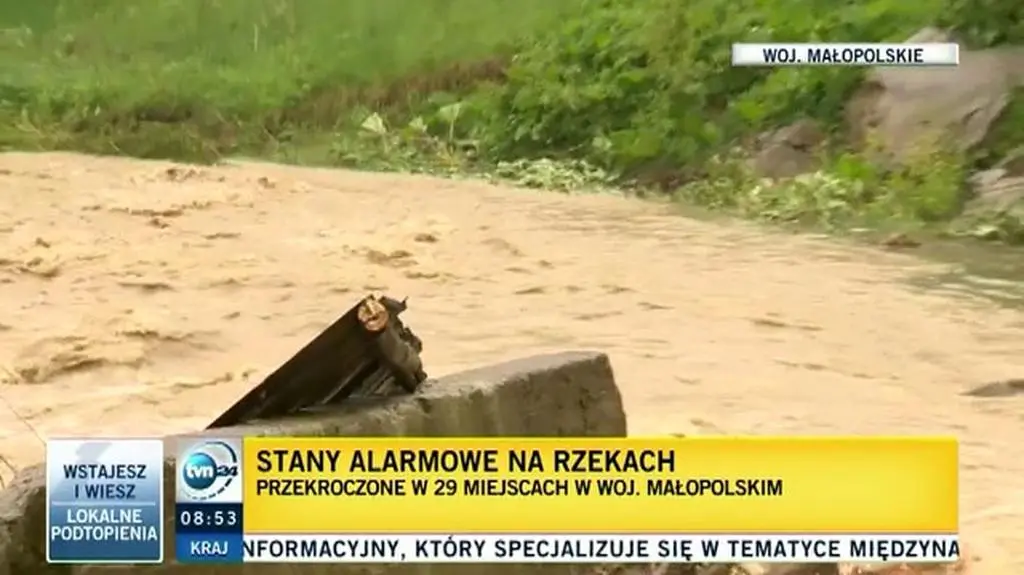 Niewielki potok Niedźwiadek zmienił się w rwącą rzekę
