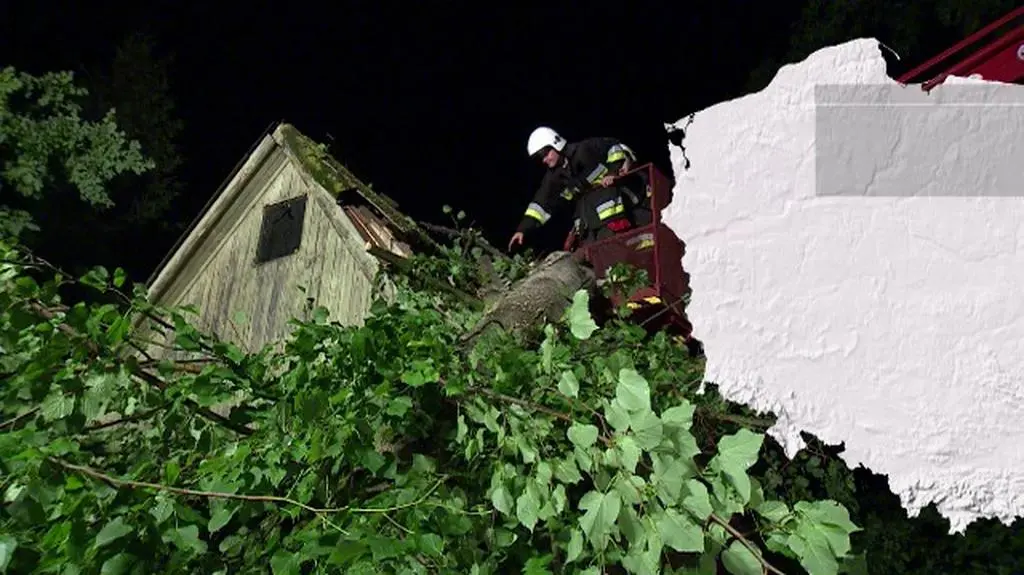 Skutki nawałnicy, która przetoczyła się nad Esterką