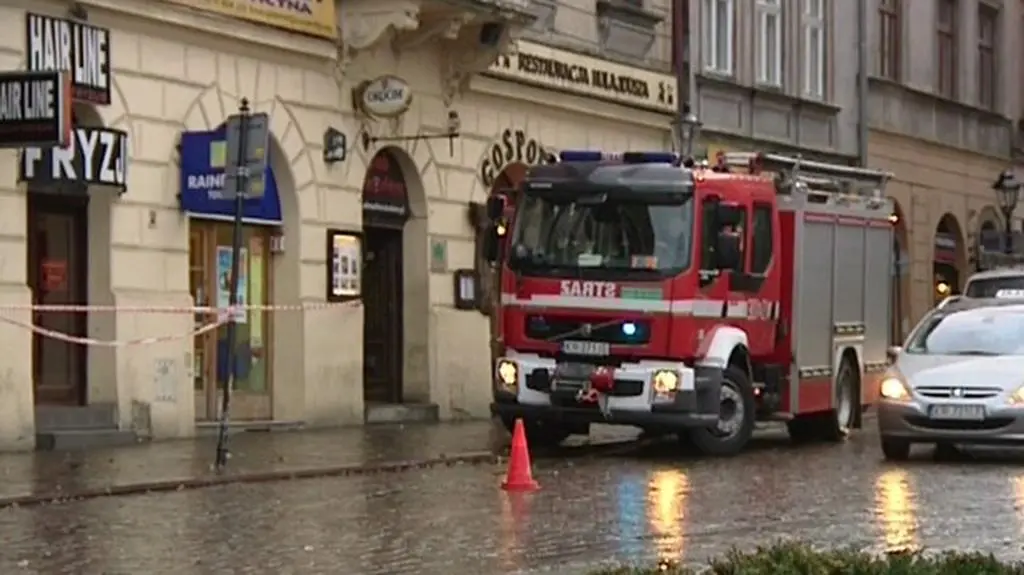 Skutki wiatru w Krakowie (TVN24)
