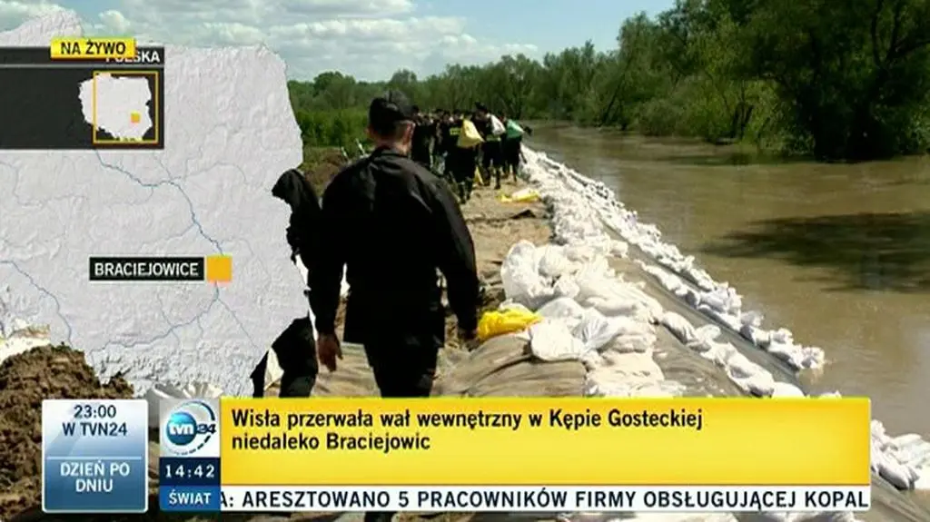 W Braciejowicach pogoda sprzyja strażakom pracującym przy wałach