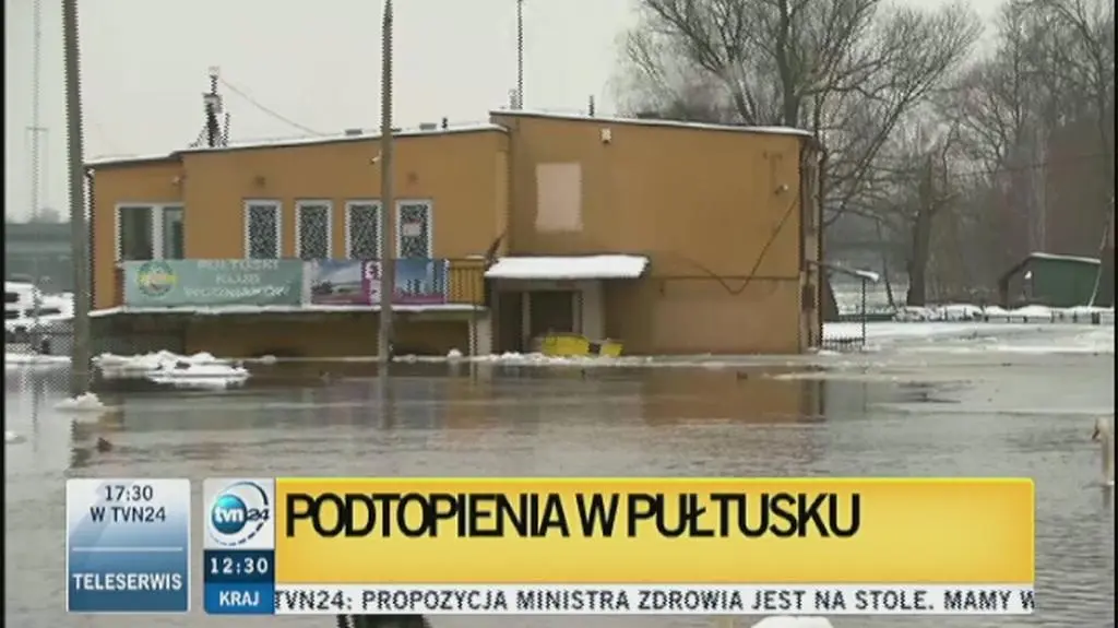 W Pułtusku woda wdziera się na posesje