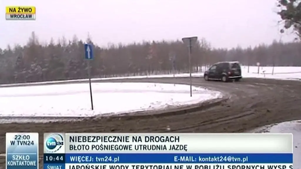 We Wrocławiu gruba warstwa błota pośniegowego (TVN24)