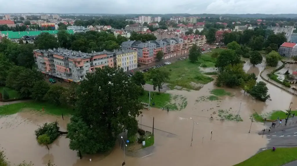 "Wody spadło tyle, że jeszcze dużo czasu minie, zanim ona opadnie"