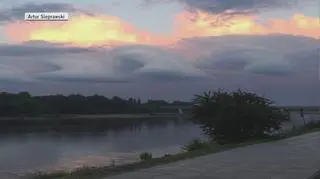 Zjawisko Kelvina-Helmholtza nad Warszawą