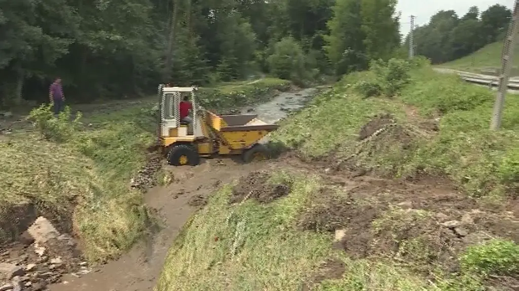 Zniszczone drogi w Świdniku w powiecie nowosądeckim