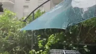 Deszcz i grad w Krakowie