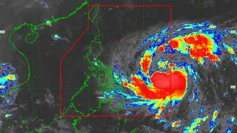 Tajfun Fung-wong na zdjęciach satelitarnych
