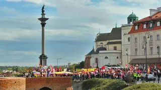 Protestujące zebrali się na placu Zamkowym