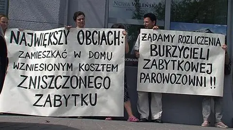 "Żądamy rozliczenia burzycieli zabytkowej Parowozowni"