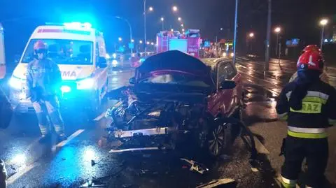 Zderzenie dwóch samochodów i tramwaju na Marymonckiej 
