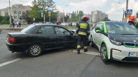 Kolizja elektrycznego auta z wypożyczalni