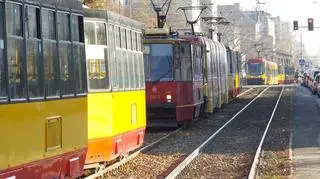 Tramwaje stanęły w korku