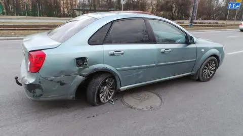 Kierowcy stanęli w korku po zderzeniu na Pradze