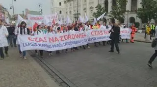 Służba zdrowia protestuje w Warszawie