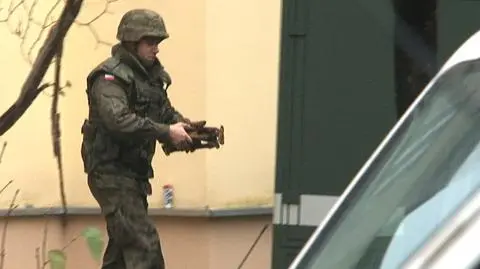 Broń, amunicja i granaty w piwnicy na Mokotowie 