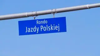 Zderzenie rowerzystki z autem na rondzie Jazdy Polskiej