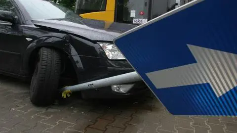 Zderzenie auta z tramwajem 