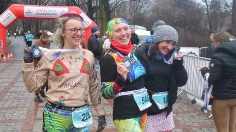 Sportowe powitanie Nowego Roku. Biegacze opanowali park Skaryszewski 