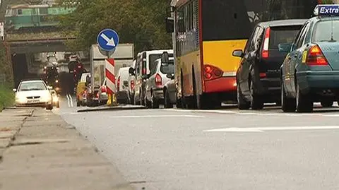 Na razie nie zamkną Dźwigowej. Najpierw odwodnią skarpę