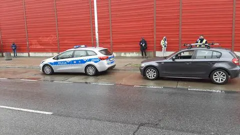 Kontrola na Gocławku. Policja: kierowca miał przy sobie środki odurzające