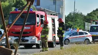 Ciężarówka uderzyła w skrajnię