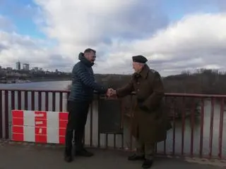 Tablica z mostu Śląsko-Dąbrowskiego przeszła renowację