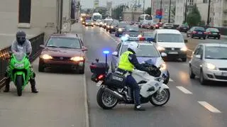 Kolizja osobówki z motocyklem