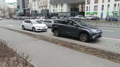 Dwa samochody zderzyły się na Cybernetyki 