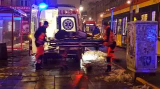 Mężczyzna wypadł z tramwaju