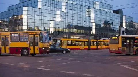 Komunikacja miejska w Sylwestra