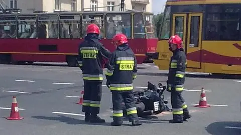 Wypadek na Ochocie: motocyklista w szpitalu
