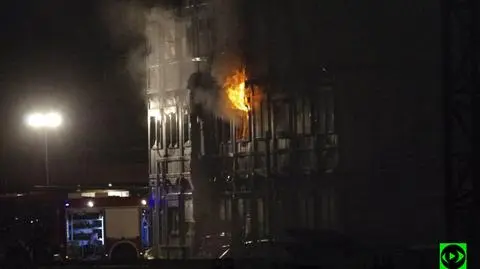 Nocny pożar na budowie. "Straty na 100 tysięcy złotych"