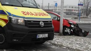 Zderzenie dwóch aut na Skalnicowej