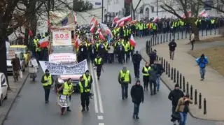 Taczka na czele manifestacji rolników