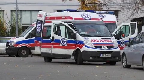 Stołeczni ratownicy wciąż nie dostali dodatków covidowych do pensji. "Irytacja jest ogromna"