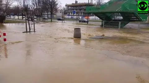Trasa Łazienkowska pod wodą. Duża awaria