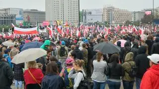 Uczestnicy marszu ONR