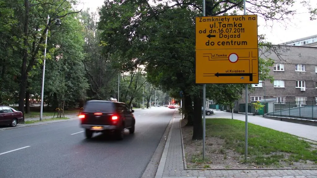 Tablica wprowadza w błąd