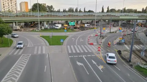 Tramwaje wrócą na rondo Starzyńskiego. Z dwutygodniowym poślizgiem